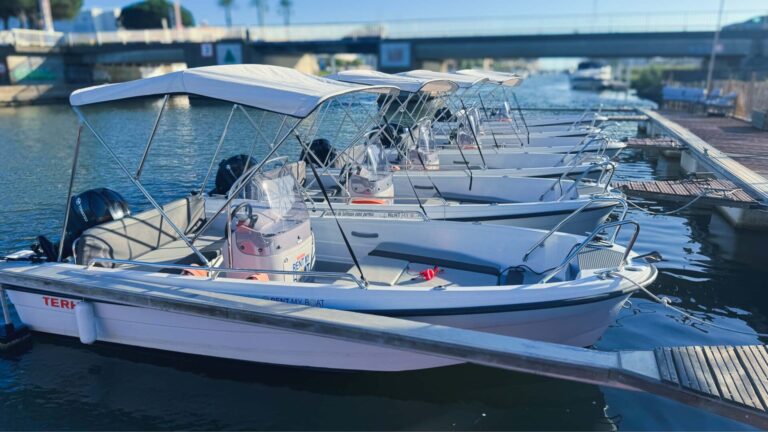 Location de bateau sans permis au Grau du Roi avec Rent My Boat