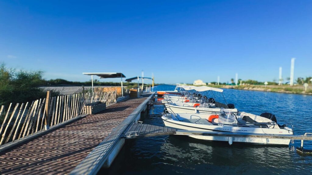 Ponton de location de bateau sans permis au Grau du Roi avec Rent My Boat